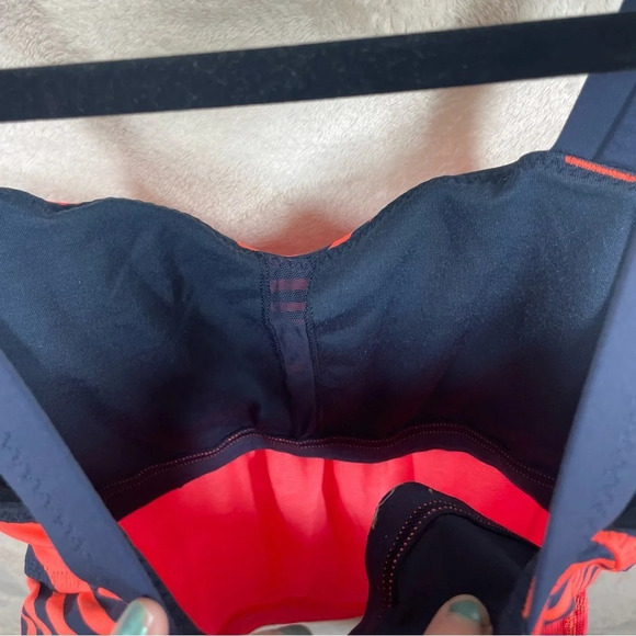 Lululemon no limits running tank top built in bra neon orange women’s 6 - Picture 6 of 8